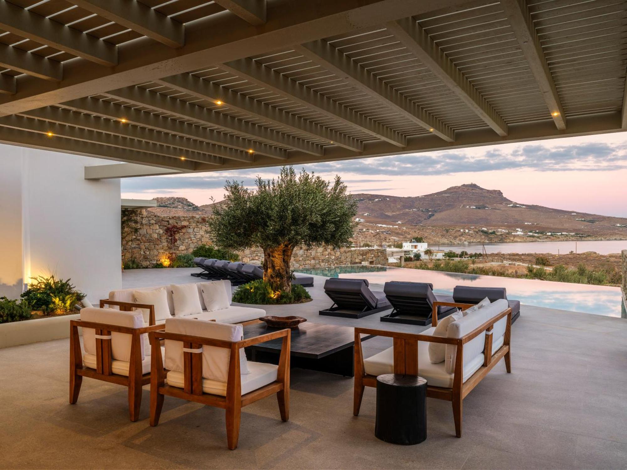 Blue Eye Grand Mykonos Villa Kalafatis