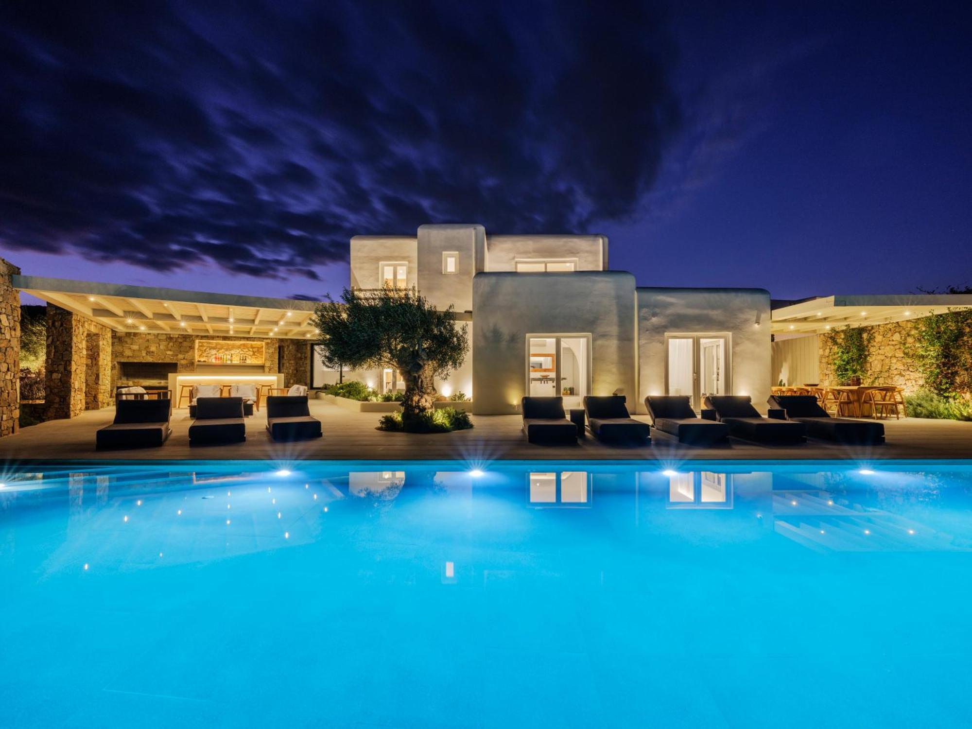 Blue Eye Grand Mykonos Villa Kalafatis