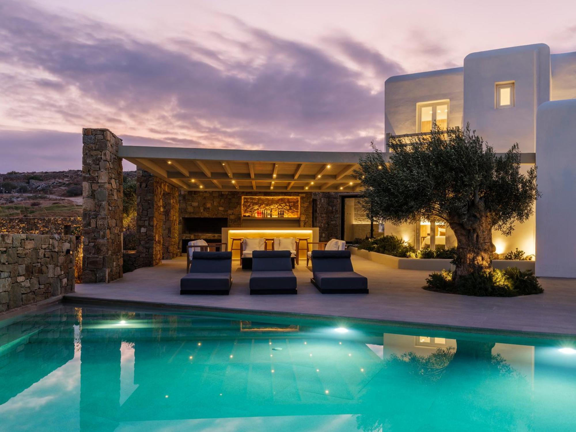 Blue Eye Grand Mykonos Villa *
